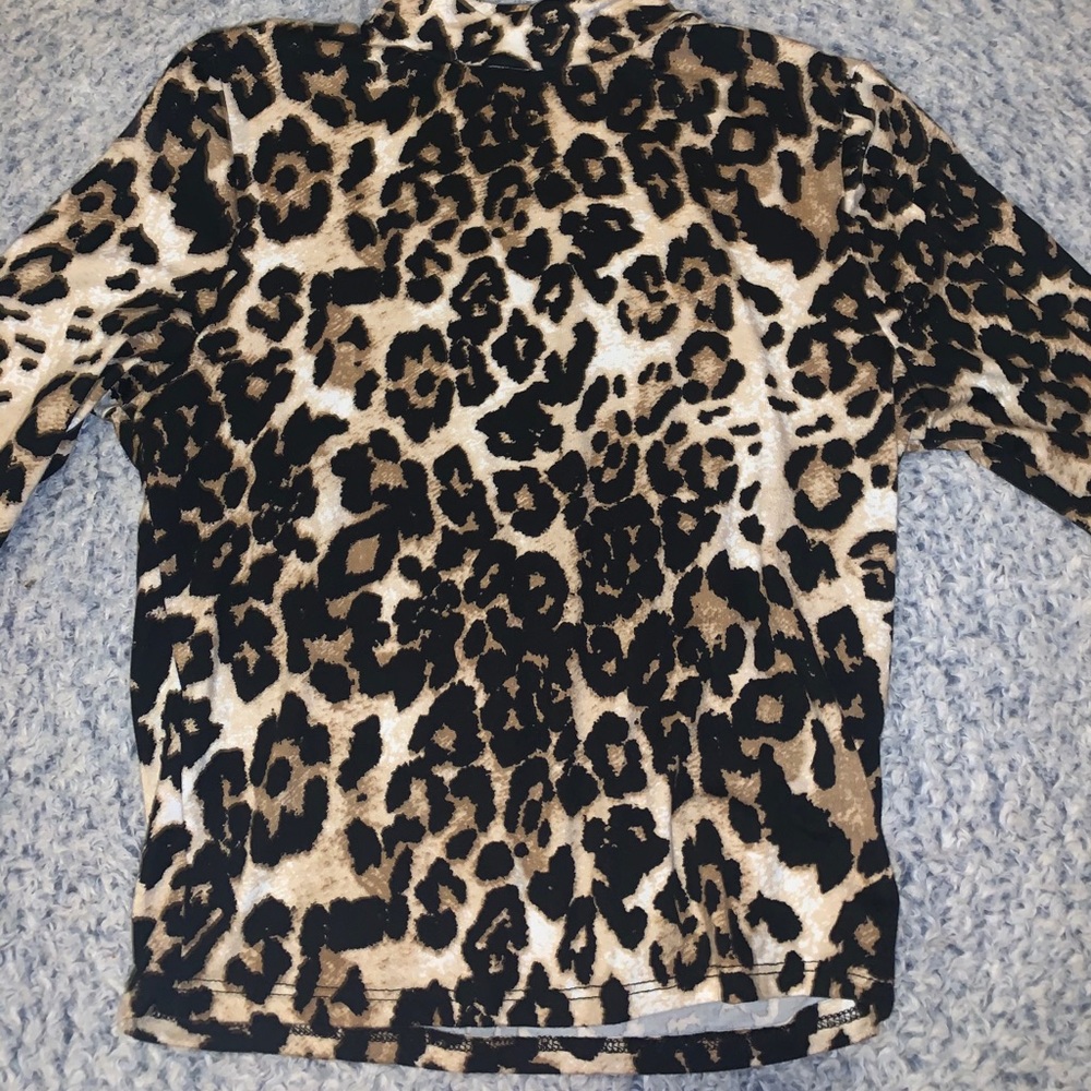 High neck cheetah long sleeve
